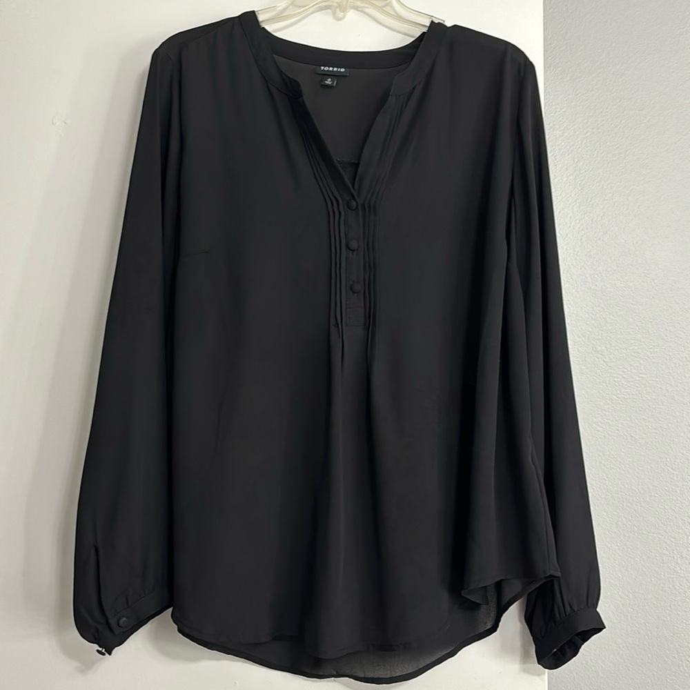 Size 0 sheer Torrid top